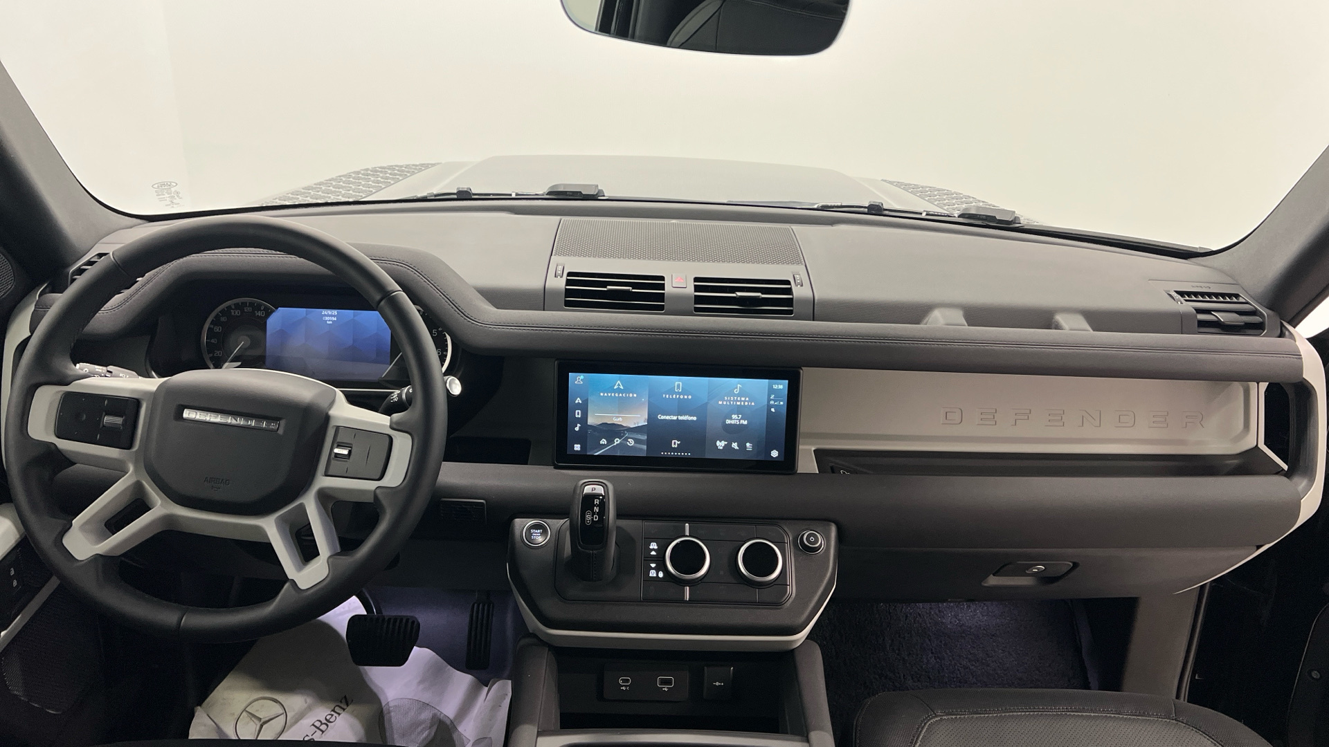 Land Rover Defender 110 3.0 I6 MHEV en Barcelona