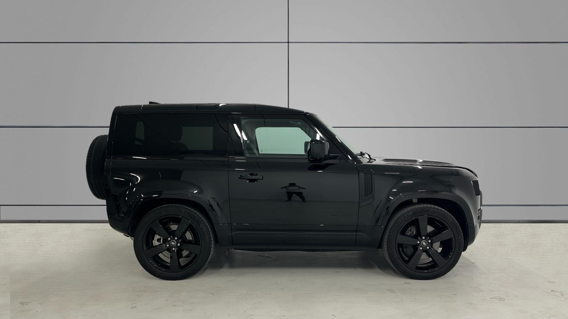 Land Rover Defender 110 3.0 I6 MHEV en Barcelona