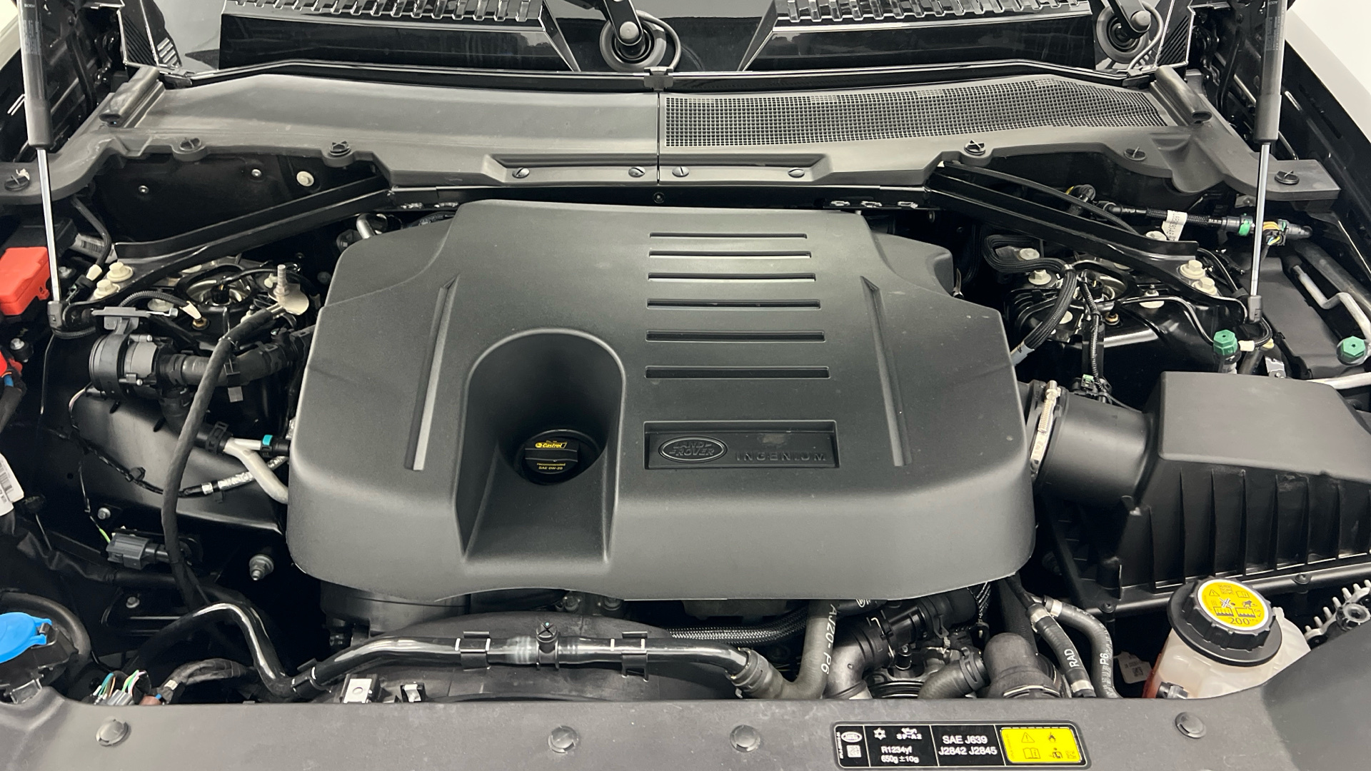 Land Rover Defender 110 3.0 I6 MHEV en Barcelona