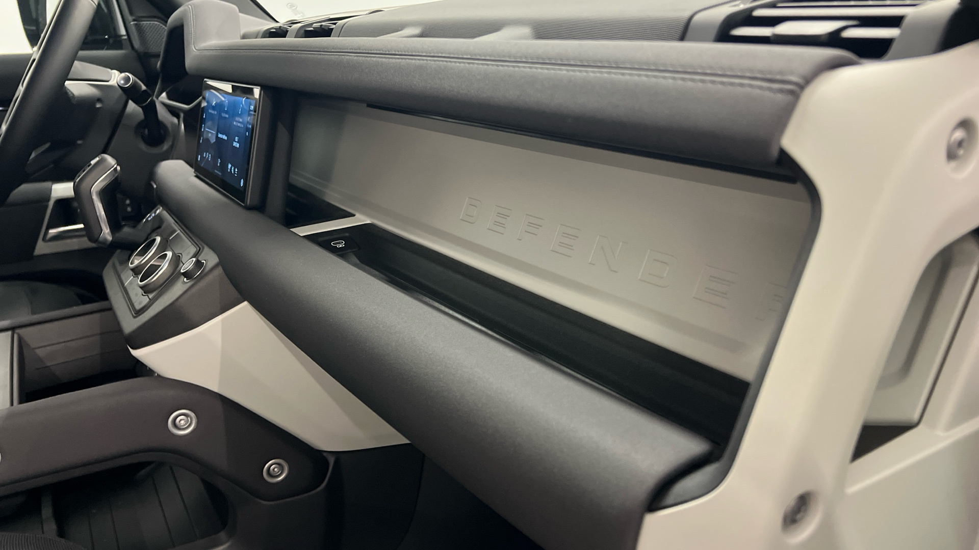 Land Rover Defender 110 3.0 I6 MHEV en Barcelona