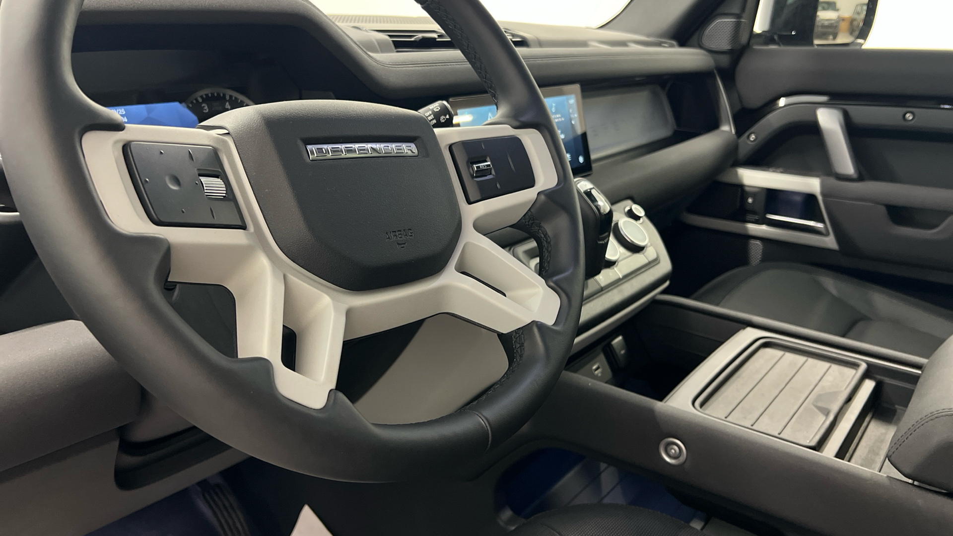 Land Rover Defender 110 3.0 I6 MHEV en Barcelona