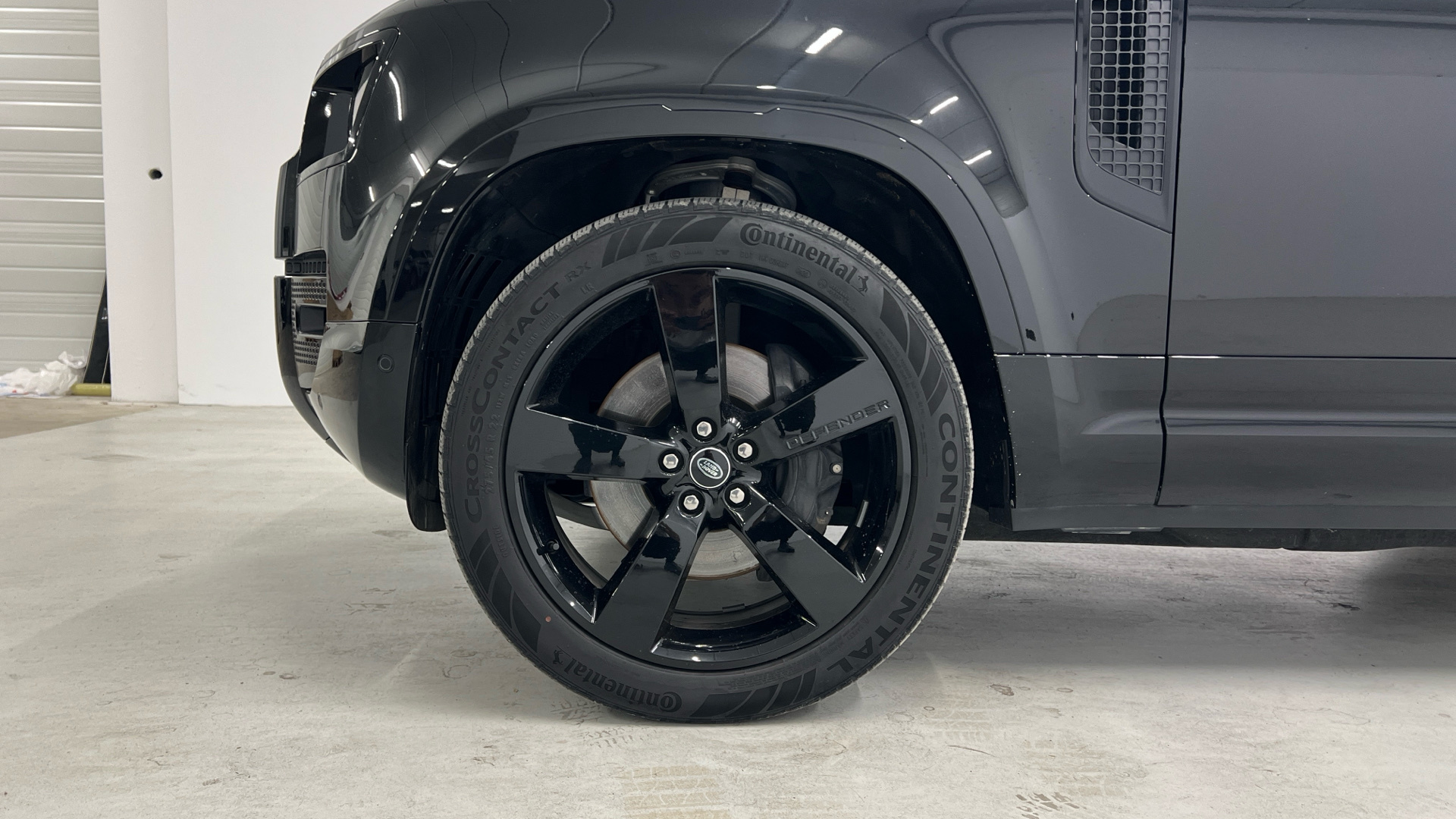 Land Rover Defender 110 3.0 I6 MHEV en Barcelona