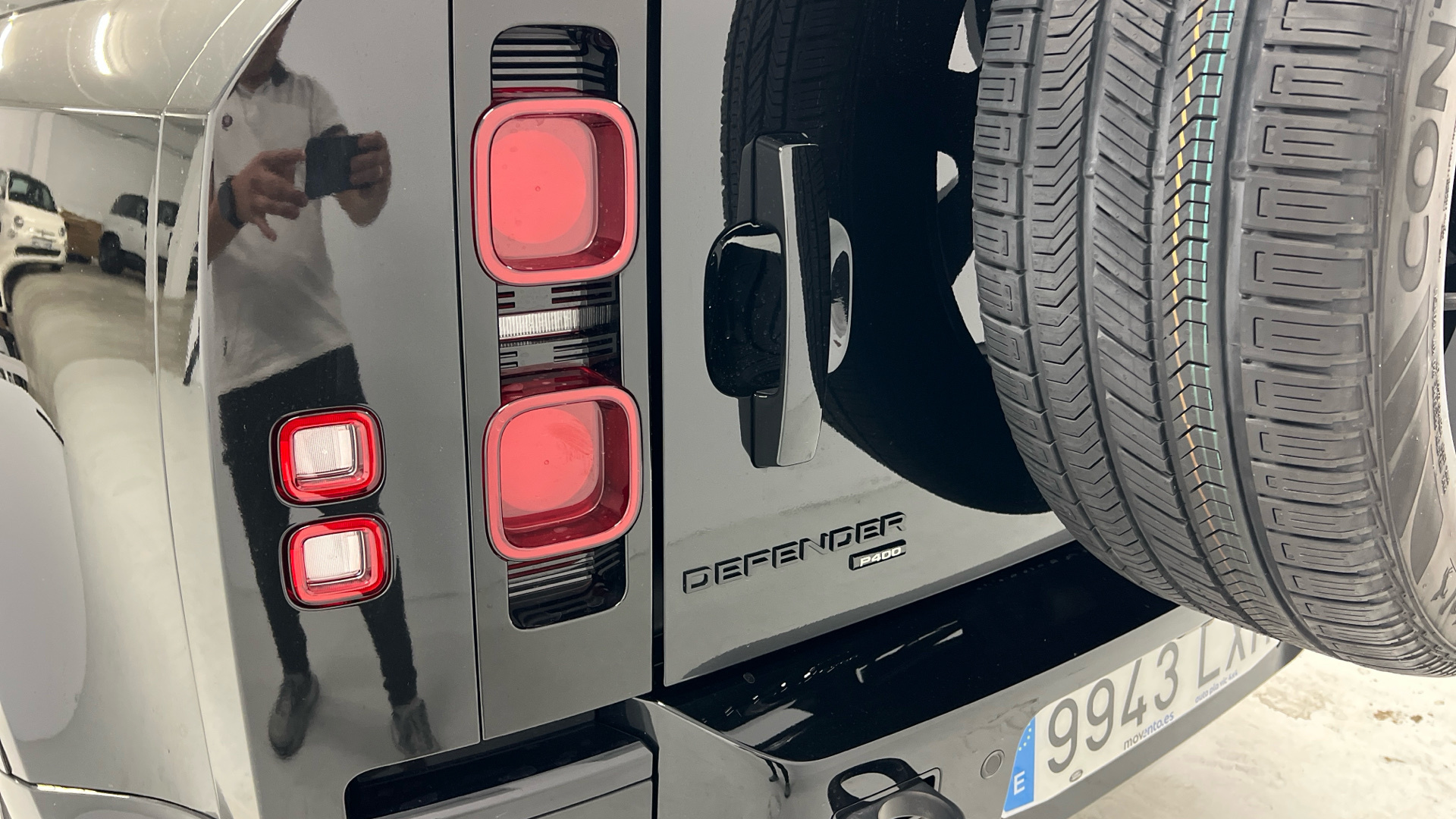 Land Rover Defender 110 3.0 I6 MHEV en Barcelona