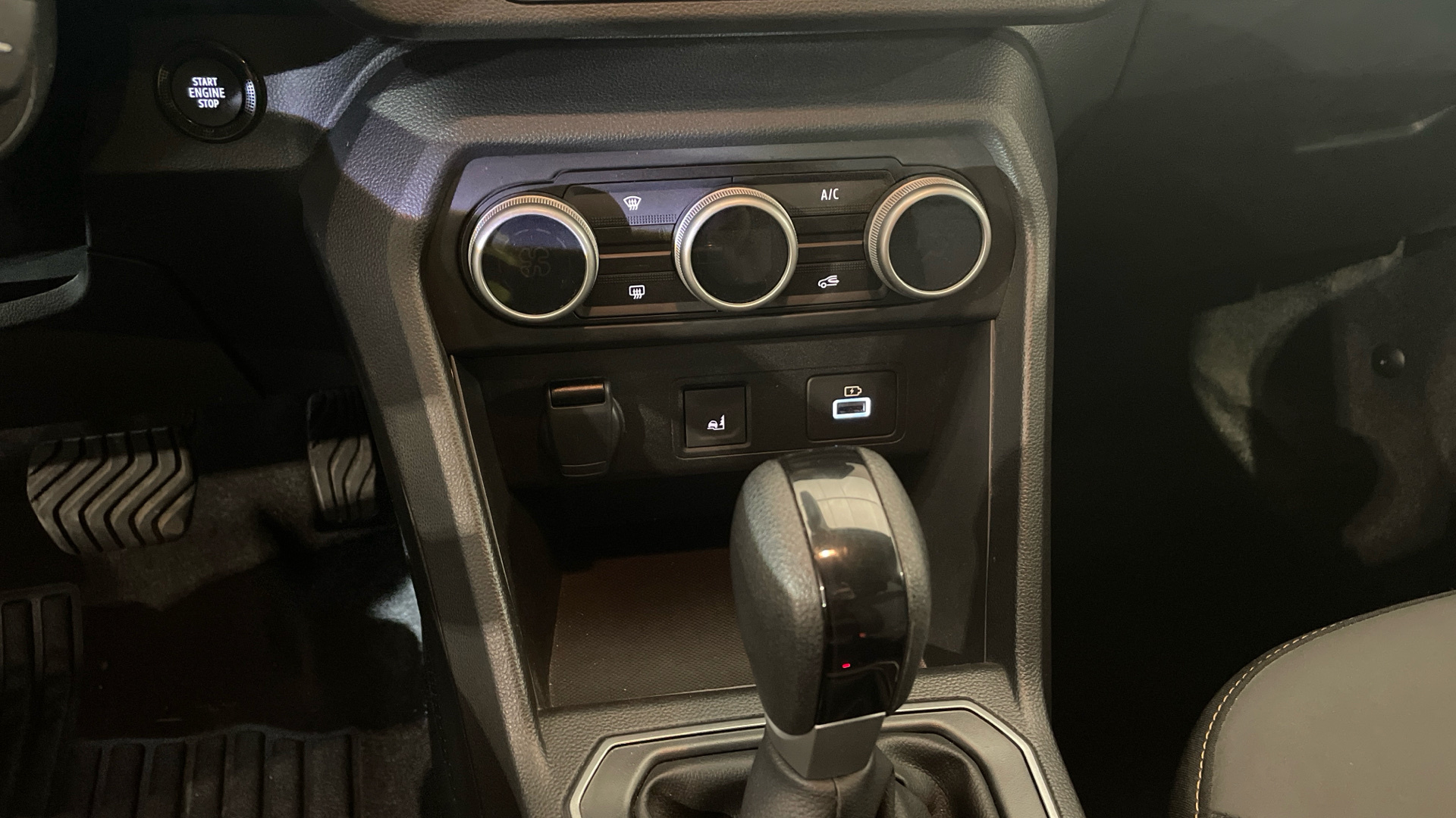 Dacia Jogger Hybrid 140 en Barcelona