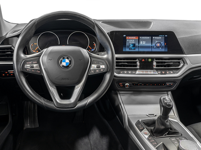 BMW Serie 3 318d color Blanco. Año 2019. 110KW(150CV). Diésel. En concesionario Caetano Cuzco, Alcalá de Madrid