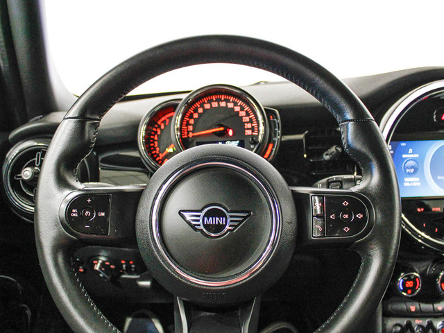 fotoG 12 del MINI MINI 5 Puertas Cooper 100 kW (136 CV) 136cv Gasolina del 2023 en Barcelona