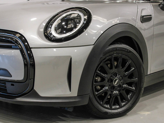 fotoG 5 del MINI MINI 5 Puertas Cooper 100 kW (136 CV) 136cv Gasolina del 2023 en Barcelona