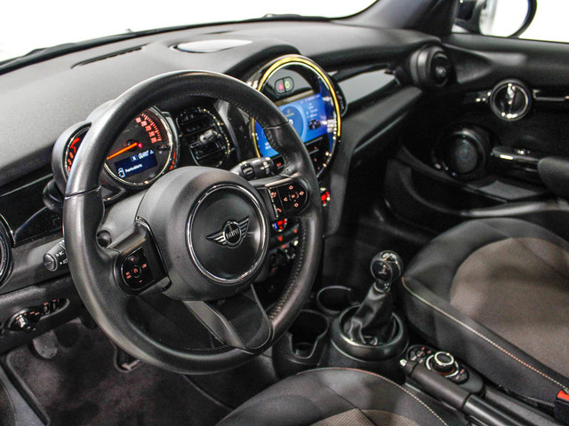 fotoG 11 del MINI MINI 5 Puertas Cooper 100 kW (136 CV) 136cv Gasolina del 2023 en Barcelona