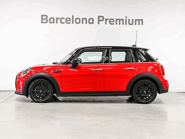 fotoG 2 del MINI MINI 5 Puertas Cooper 100 kW (136 CV) 136cv Gasolina del 2022 en Barcelona