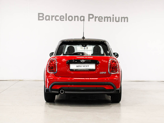 fotoG 4 del MINI MINI 5 Puertas Cooper 100 kW (136 CV) 136cv Gasolina del 2022 en Barcelona