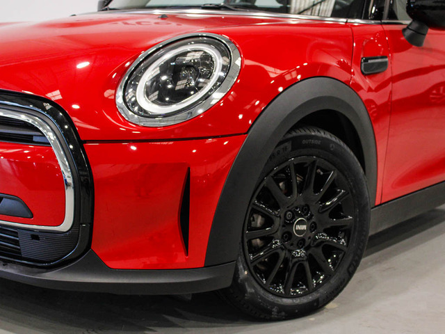 fotoG 5 del MINI MINI 5 Puertas Cooper 100 kW (136 CV) 136cv Gasolina del 2022 en Barcelona