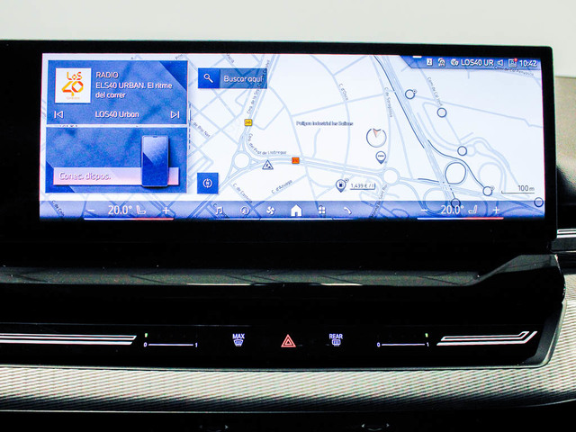 BMW Serie 5 520d color Blanco. Año 2025. 145KW(197CV). Diésel. En concesionario Barcelona Premium -- GRAN VIA de Barcelona