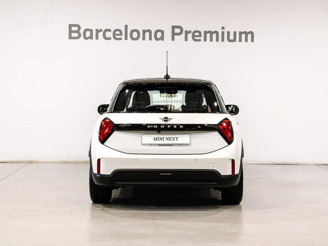 fotoG 4 del MINI MINI 5 Puertas Cooper C 115 kW (156 CV) 156cv Gasolina del 2025 en Barcelona
