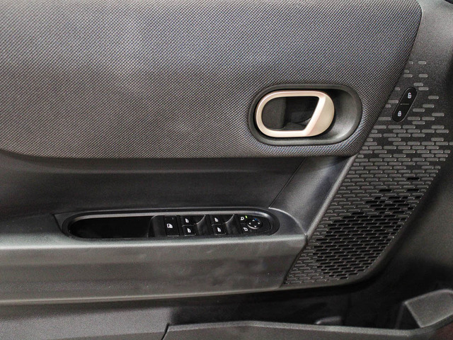 fotoG 15 del MINI MINI 5 Puertas Cooper C 115 kW (156 CV) 156cv Gasolina del 2025 en Barcelona