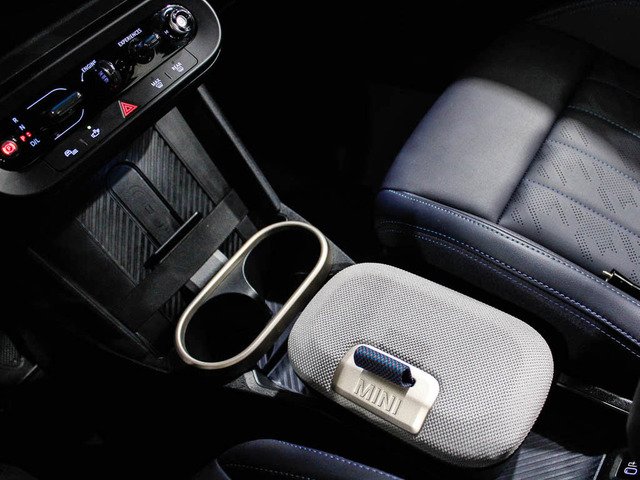 fotoG 14 del MINI MINI 5 Puertas Cooper S 150 kW (204 CV) 204cv Gasolina del 2025 en Barcelona