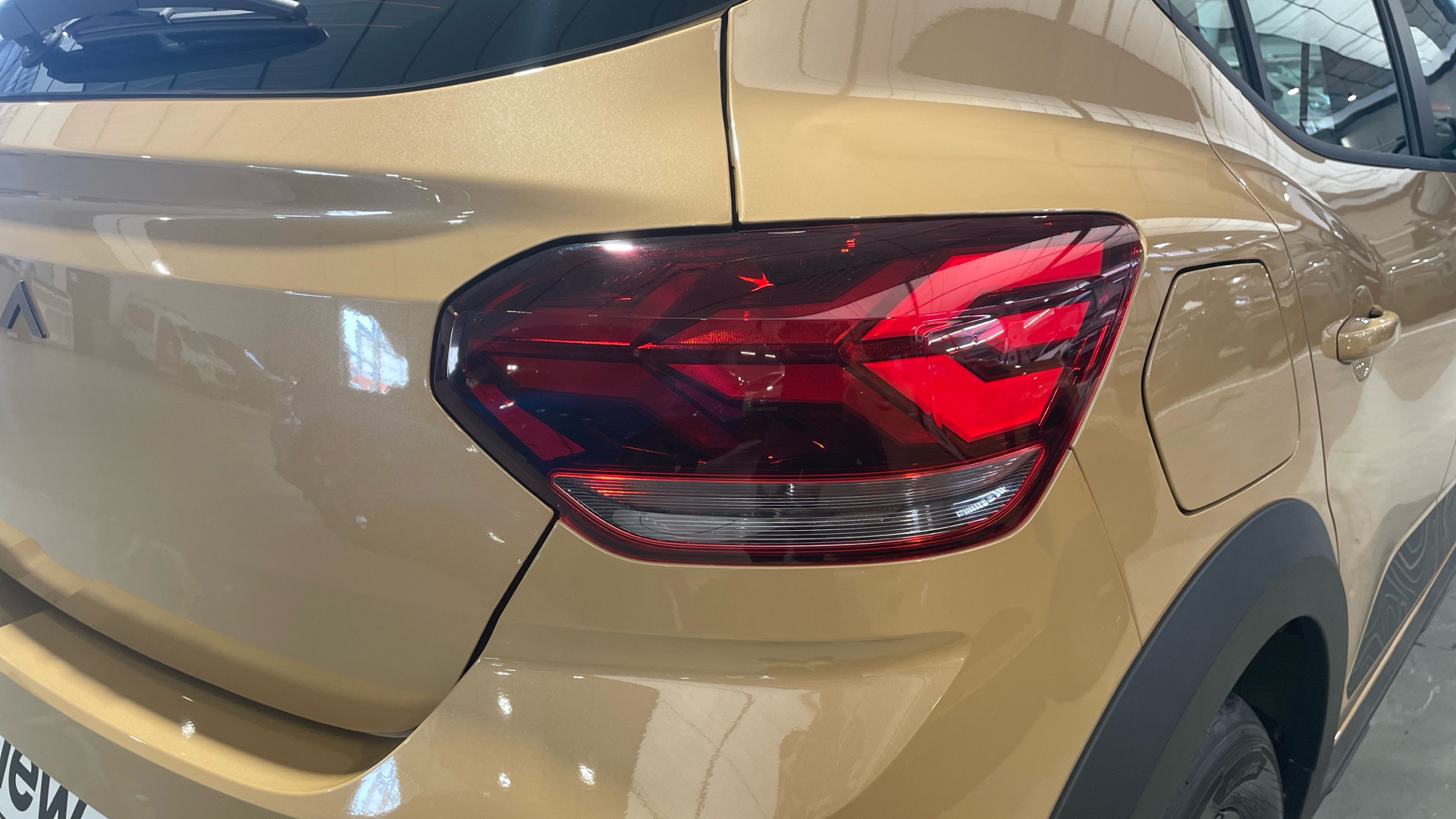 Dacia Sandero ECO-G 100 en Barcelona