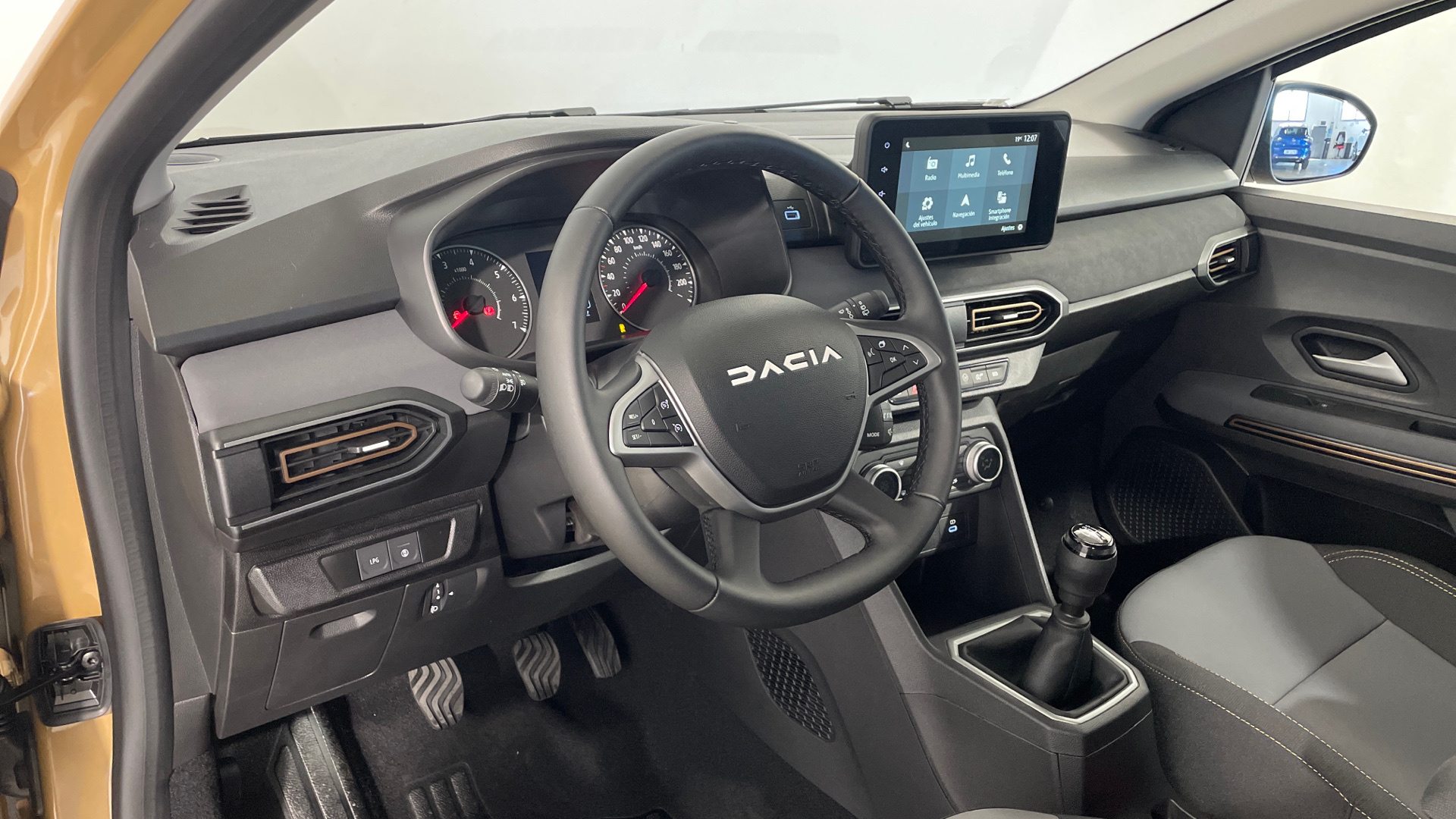 Dacia Sandero ECO-G 100 en Barcelona