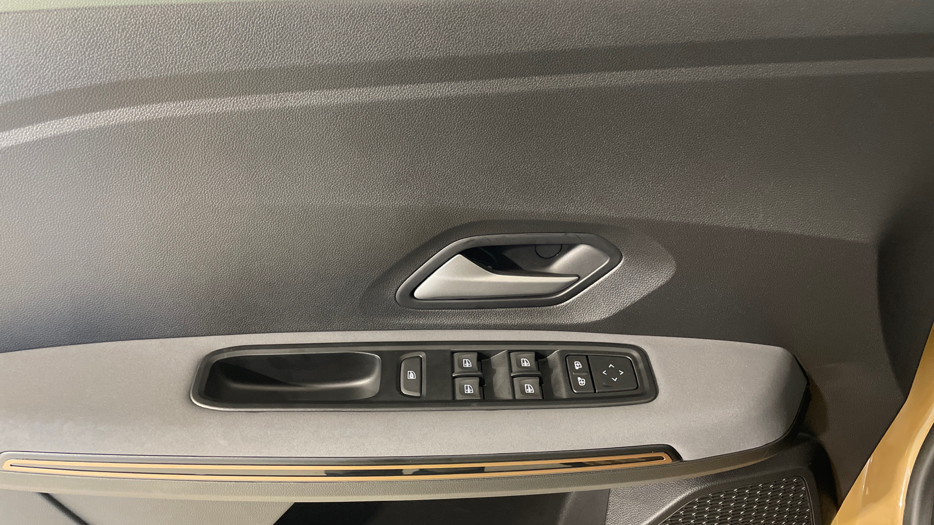 Dacia Sandero ECO-G 100 en Barcelona