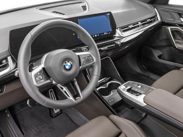 BMW X1 sDrive20d color Verde. Año 2024. 120KW(163CV). Diésel. En concesionario Caetano Cuzco, Alcalá de Madrid