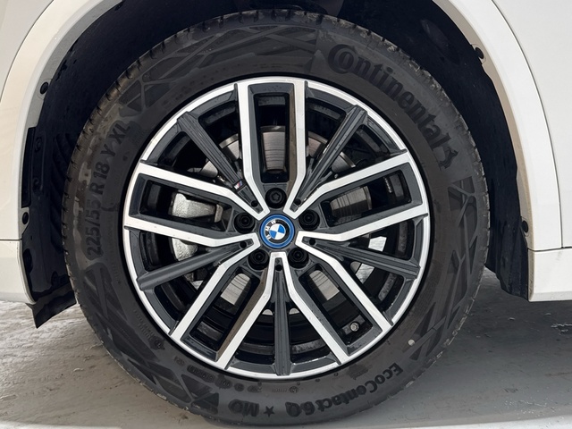 BMW X1 xDrive25e color Blanco. Año 2025. 180KW(245CV). Híbrido Electro/Gasolina. En concesionario Auto Premier, S.A. - MADRID de Madrid
