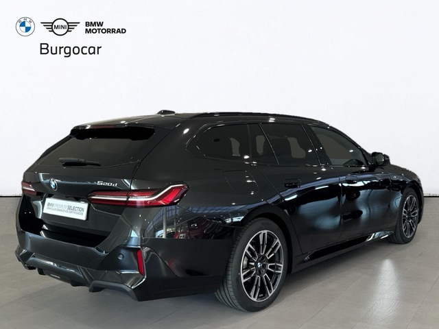 BMW Serie 5 520d Touring color Negro. Año 2024. 145KW(197CV). Diésel. En concesionario Motor Gorbea de Álava