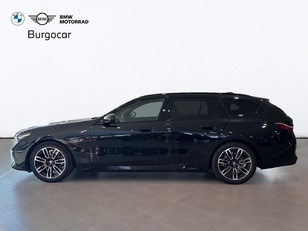 Fotos de BMW Serie 5 520d Touring color Negro. Año 2024. 145KW(197CV). Diésel. En concesionario Motor Gorbea de Álava