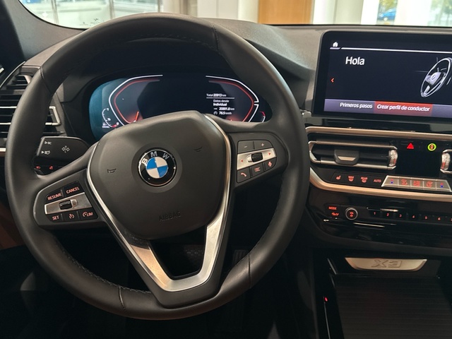 BMW X3 xDrive20d color Gris. Año 2024. 140KW(190CV). Diésel. En concesionario Motor Gorbea de Álava
