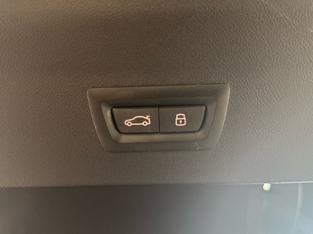 BMW X4 xDrive20d color Gris. Año 2024. 140KW(190CV). Diésel. En concesionario Motor Gorbea de Álava