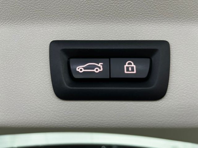 BMW X3 xDrive20d color Blanco. Año 2022. 140KW(190CV). Diésel. En concesionario Unicars Ponent de Lleida