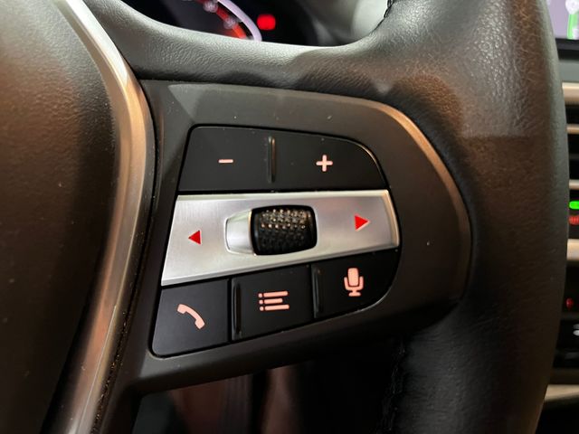 BMW X3 xDrive20d color Blanco. Año 2022. 140KW(190CV). Diésel. En concesionario Unicars Ponent de Lleida