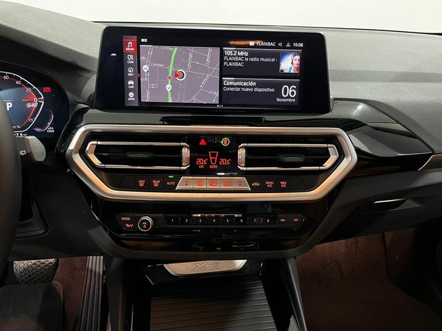 BMW X3 xDrive20d color Blanco. Año 2022. 140KW(190CV). Diésel. En concesionario Unicars Ponent de Lleida