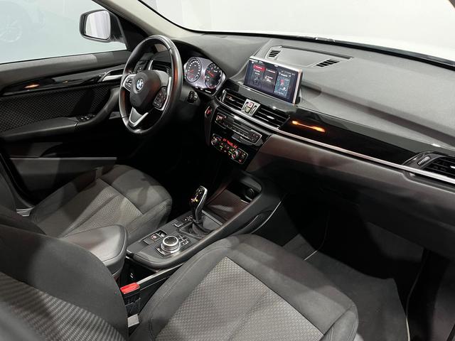 BMW X1 sDrive18i color Blanco. Año 2020. 103KW(140CV). Gasolina. En concesionario Unicars Ponent de Lleida