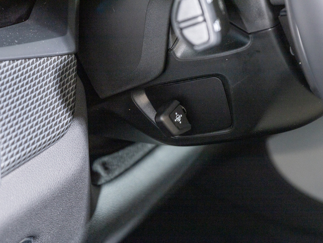 BMW X6 M50i color Negro. Año 2022. 390KW(530CV). Gasolina. En concesionario Oliva Motor Girona de Girona