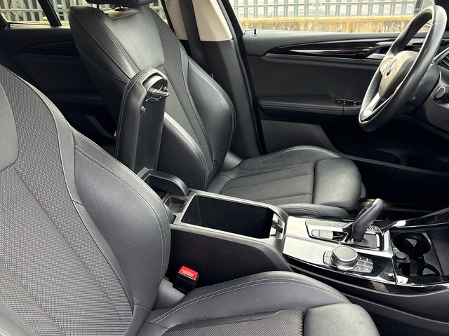 BMW X3 xDrive30d color Negro. Año 2020. 195KW(265CV). Diésel. En concesionario BYmyCAR Madrid - Algete de Madrid