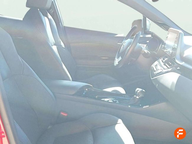 Foto 15 Toyota C-HR 180H Advance Luxury 135 kW (184 CV)