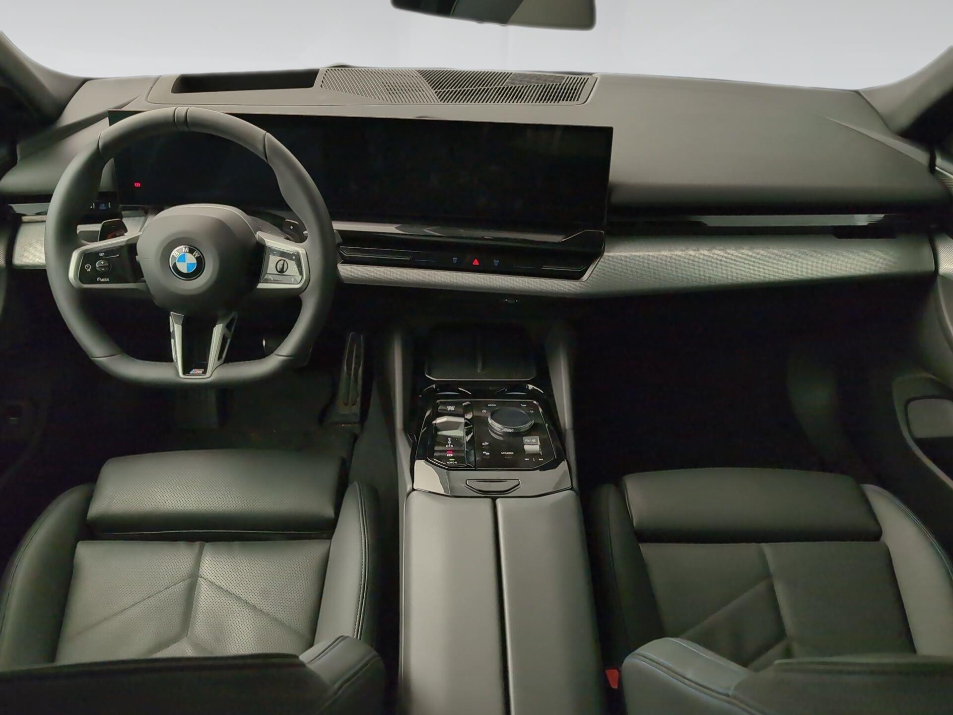 BMW Serie 5 540d color Gris. Año 2025. 223KW(303CV). Diésel. En concesionario Automotor Premium Viso - Málaga de Málaga