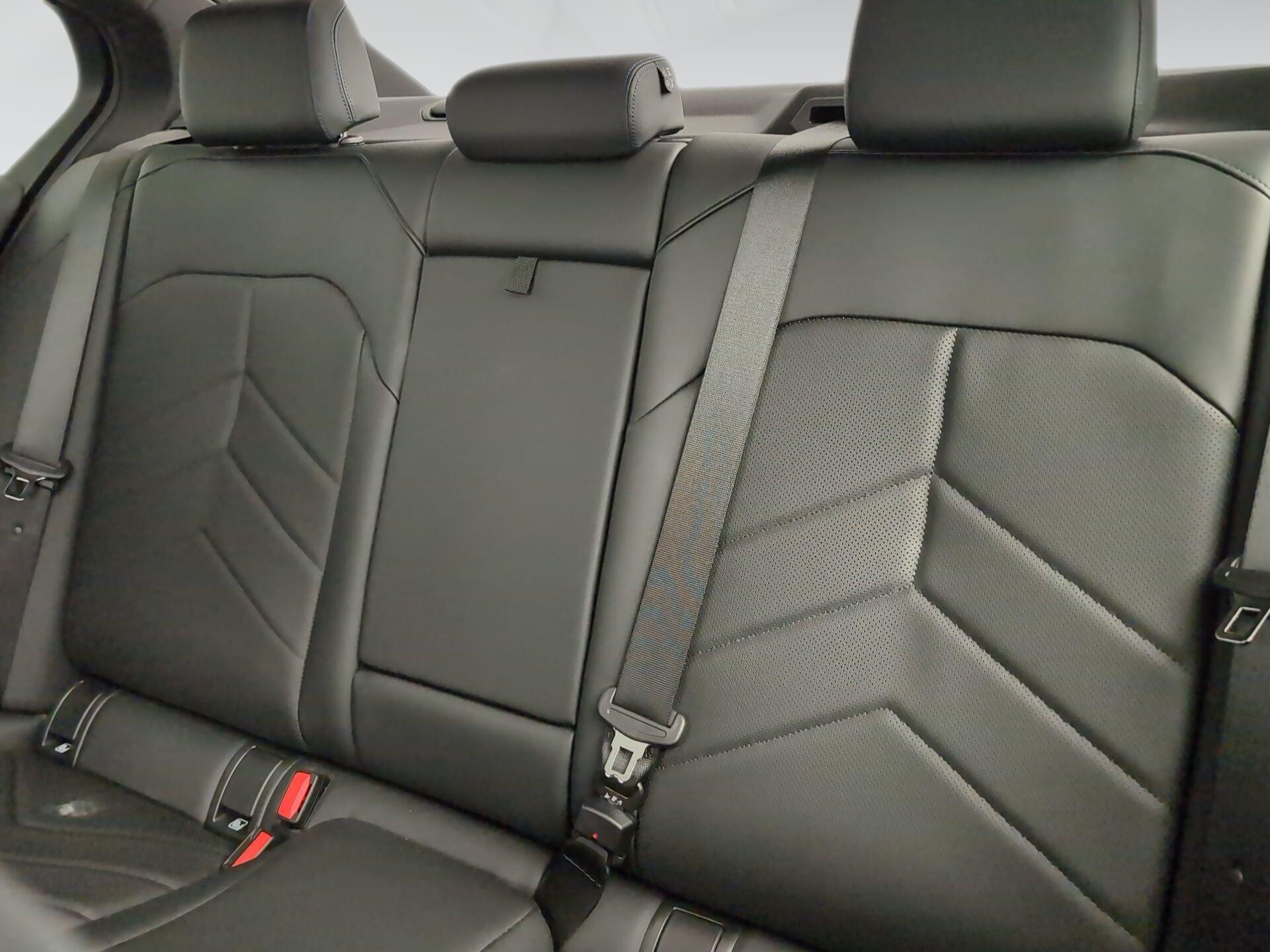 BMW Serie 5 540d color Gris. Año 2025. 223KW(303CV). Diésel. En concesionario Automotor Premium Viso - Málaga de Málaga