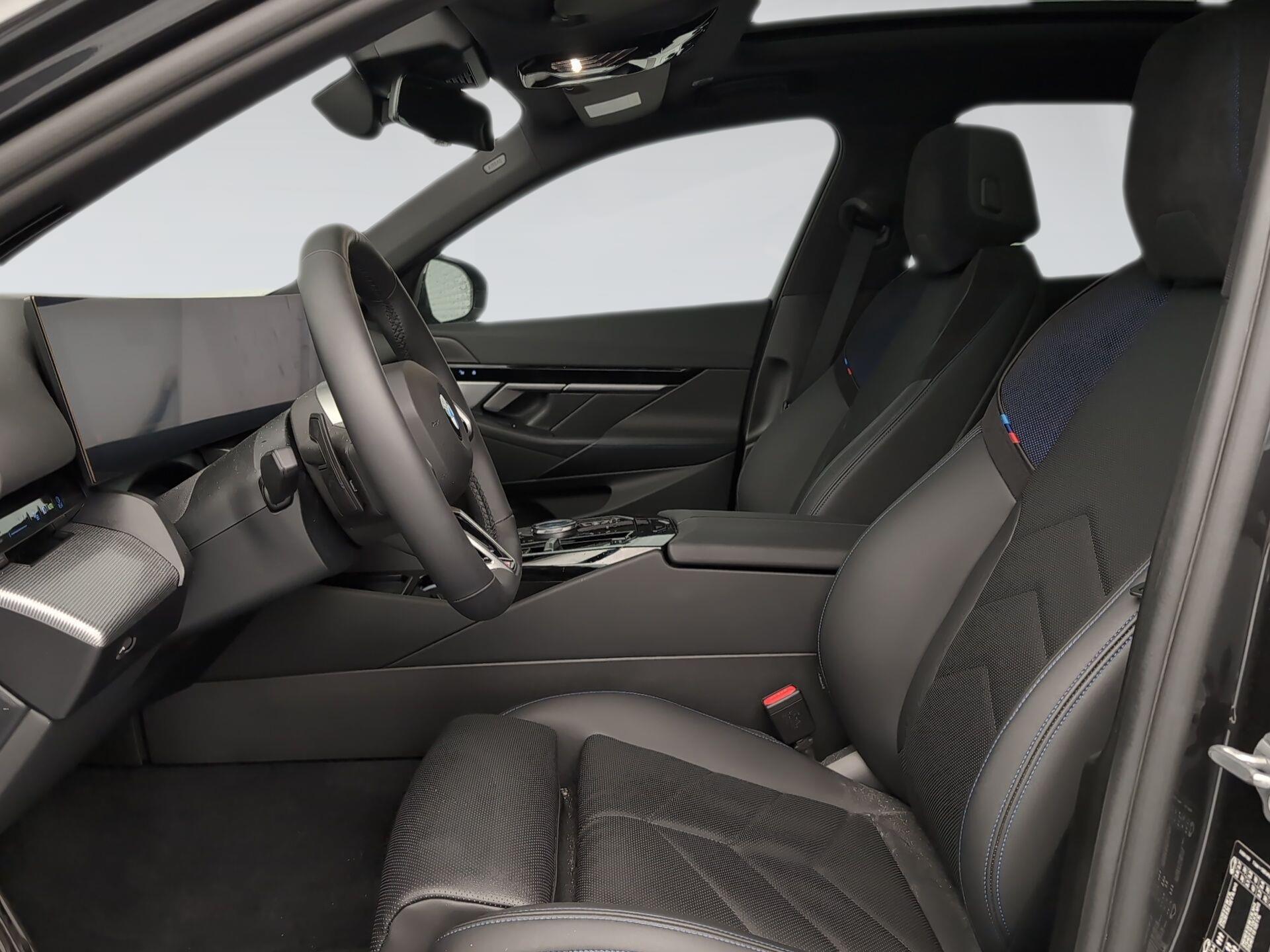 BMW Serie 5 540d color Gris. Año 2025. 223KW(303CV). Diésel. En concesionario Automotor Premium Viso - Málaga de Málaga