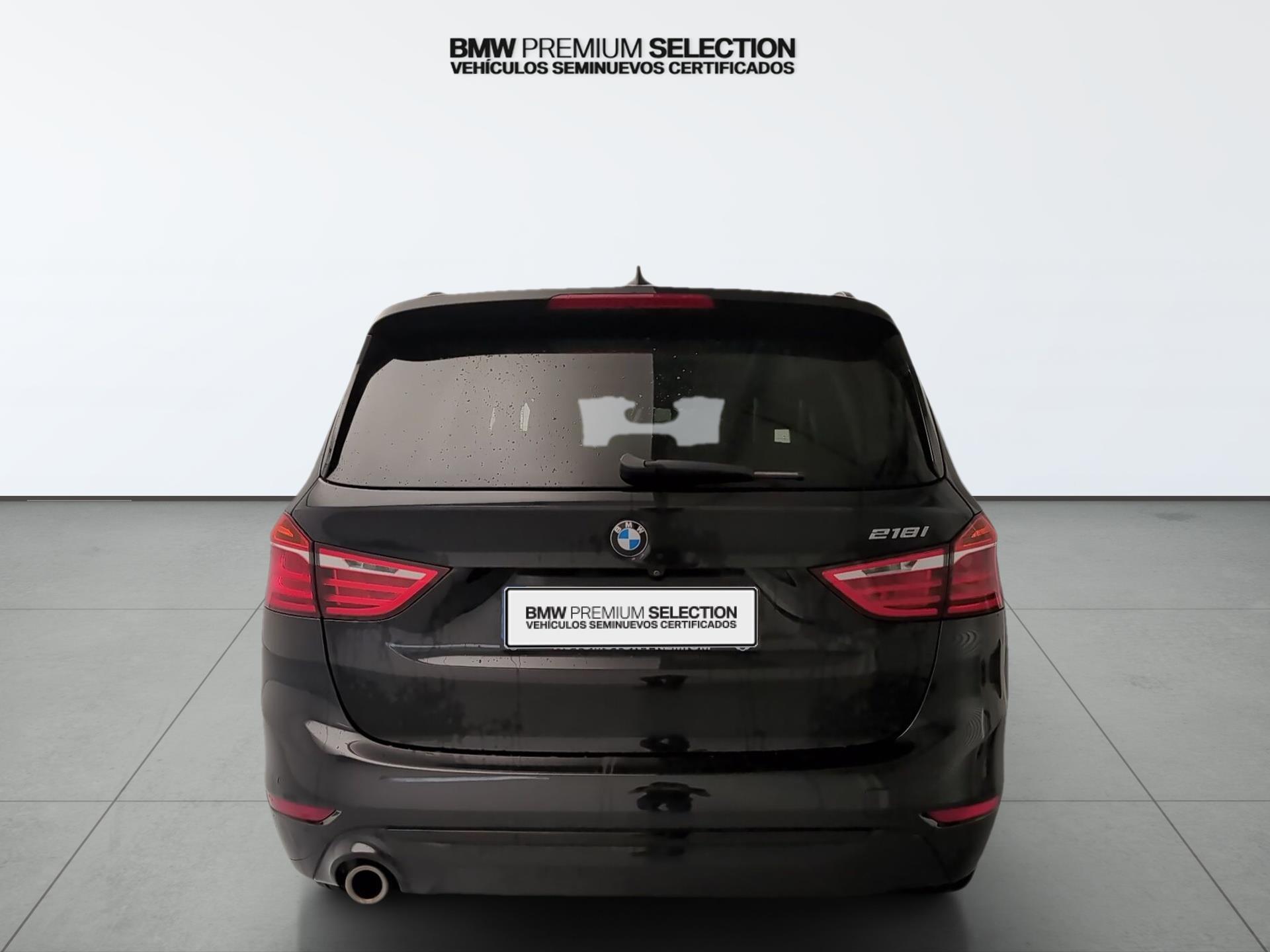 BMW Serie 2 218i Gran Tourer color Negro. Año 2021. 103KW(140CV). Gasolina. En concesionario Automotor Premium Marbella - Málaga de Málaga