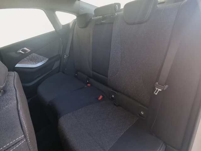 BMW Serie 2 218d Gran Coupe color Blanco. Año 2025. 110KW(150CV). Diésel. En concesionario GANDIA Automoviles Fersan, S.A. de Valencia