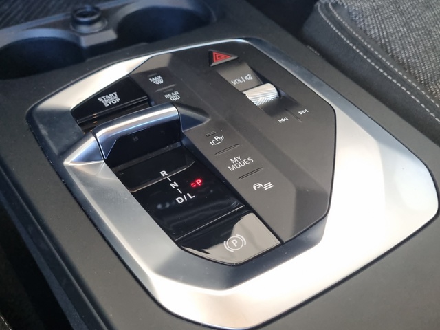 BMW Serie 2 218d Gran Coupe color Blanco. Año 2025. 110KW(150CV). Diésel. En concesionario GANDIA Automoviles Fersan, S.A. de Valencia