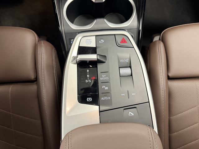 BMW X2 sDrive18d color Gris. Año 2025. 110KW(150CV). Diésel. En concesionario Maberauto de Castellón