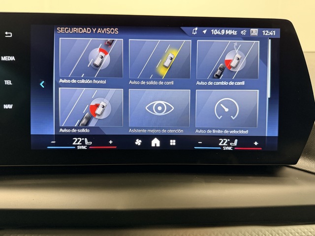 BMW Serie 2 218d Gran Coupe color Gris. Año 2025. 110KW(150CV). Diésel. En concesionario Maberauto de Castellón