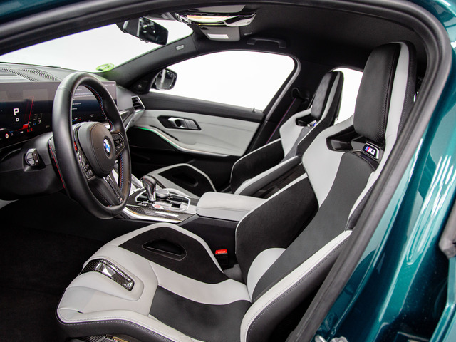 BMW M M3 Berlina Competition color Verde. Año 2023. 375KW(510CV). Gasolina. En concesionario Móvil Begar Alicante de Alicante