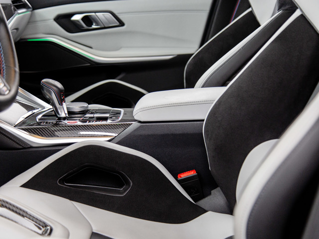 BMW M M3 Berlina Competition color Verde. Año 2023. 375KW(510CV). Gasolina. En concesionario Móvil Begar Alicante de Alicante