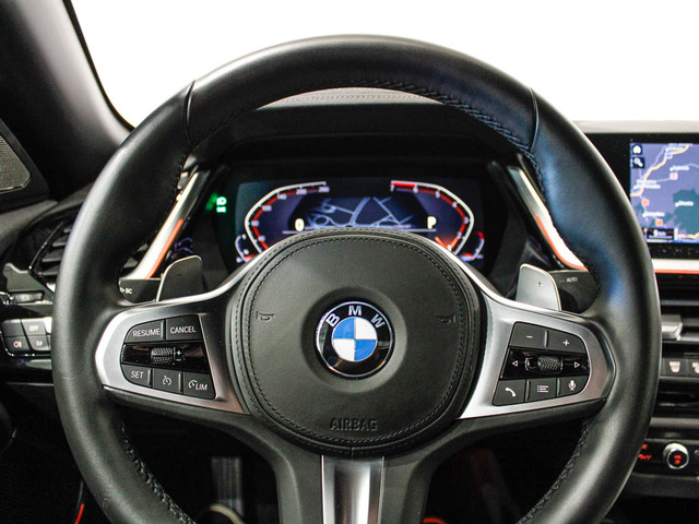 BMW Z4 sDrive20i Cabrio color Rojo. Año 2020. 145KW(197CV). Gasolina. En concesionario Barcelona Premium -- GRAN VIA de Barcelona