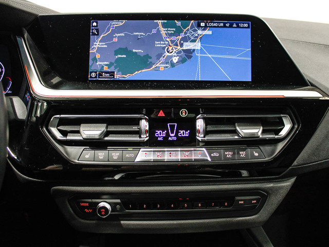 BMW Z4 sDrive20i Cabrio color Rojo. Año 2020. 145KW(197CV). Gasolina. En concesionario Barcelona Premium -- GRAN VIA de Barcelona