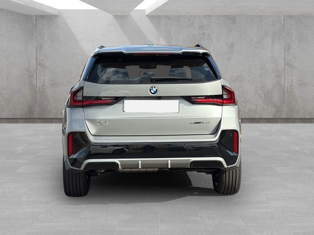 BMW X1 sDrive18d color Gris Plata. Año 2025. 110KW(150CV). Diésel. En concesionario BMW Avilcar Ávila de Ávila