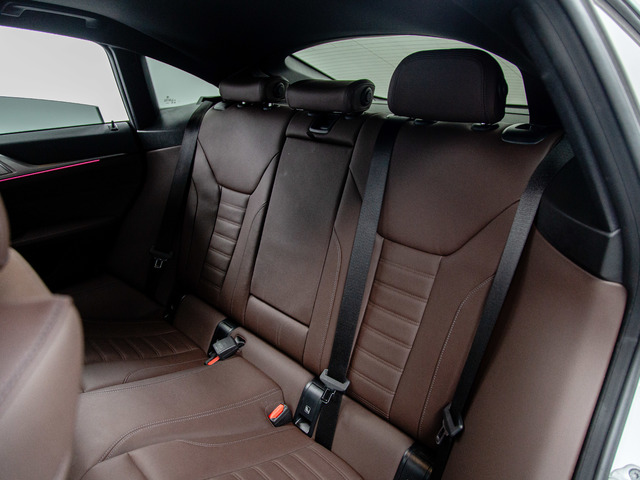 BMW Serie 4 420d Gran Coupe color Blanco. Año 2025. 140KW(190CV). Diésel. En concesionario Móvil Begar Alicante de Alicante