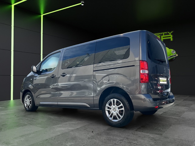 Peugeot Traveller 2.0 BlueHDi Business Standard 110 kW (150 CV)